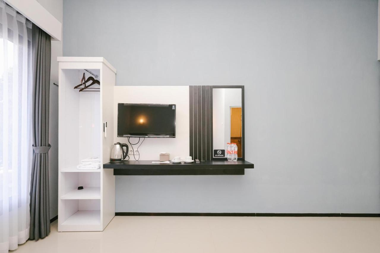 מלון Urbanview B Syariah Lumajang By Reddoorz מראה חיצוני תמונה
